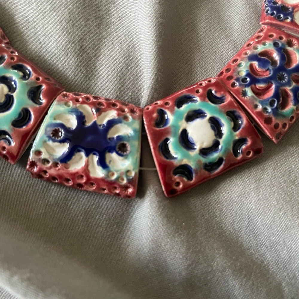 EUC Artisan Hand crafted ceramic beaded choker necklace and bracelet set - Picture 3 of 8